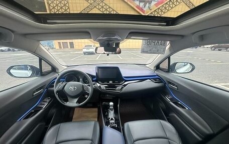 Toyota C-HR I рестайлинг, 2022 год, 1 743 001 рублей, 8 фотография