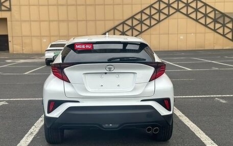 Toyota C-HR I рестайлинг, 2022 год, 1 743 001 рублей, 4 фотография