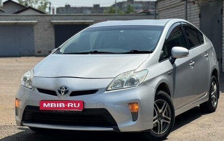 Toyota Prius, 2013 год, 875 000 рублей, 1 фотография