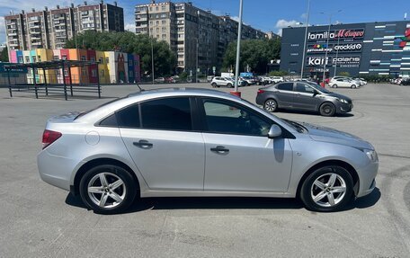 Chevrolet Cruze II, 2011 год, 735 000 рублей, 6 фотография