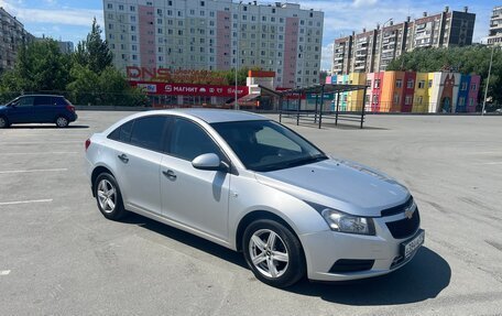 Chevrolet Cruze II, 2011 год, 735 000 рублей, 7 фотография
