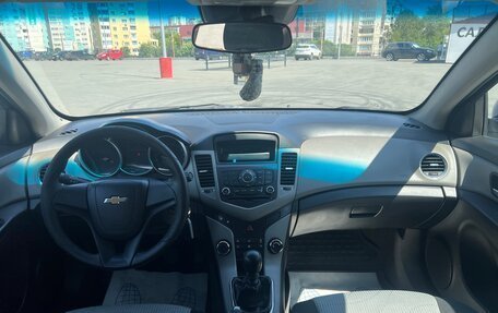 Chevrolet Cruze II, 2011 год, 735 000 рублей, 12 фотография
