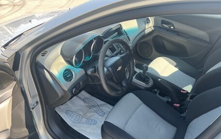 Chevrolet Cruze II, 2011 год, 735 000 рублей, 11 фотография