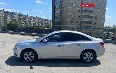 Chevrolet Cruze II, 2011 год, 735 000 рублей, 2 фотография