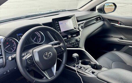 Toyota Camry, 2021 год, 2 000 000 рублей, 3 фотография