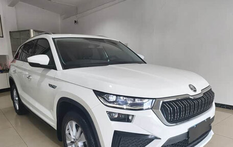 Skoda Kodiaq I, 2022 год, 3 995 000 рублей, 3 фотография