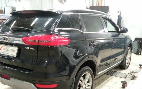 Geely Atlas I, 2018 год, 1 380 000 рублей, 3 фотография