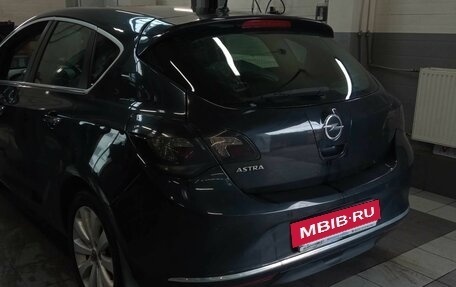 Opel Astra J, 2013 год, 720 000 рублей, 4 фотография