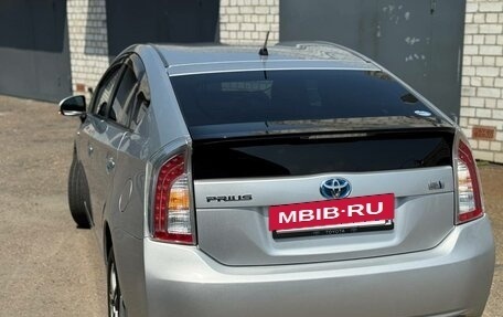 Toyota Prius, 2013 год, 875 000 рублей, 8 фотография