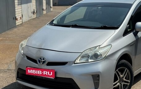 Toyota Prius, 2013 год, 875 000 рублей, 11 фотография