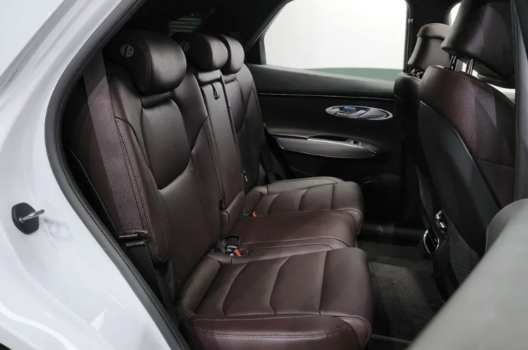 Genesis GV70, 2021 год, 4 200 000 рублей, 12 фотография