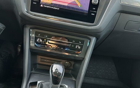 Volkswagen Tiguan II, 2021 год, 2 599 000 рублей, 2 фотография
