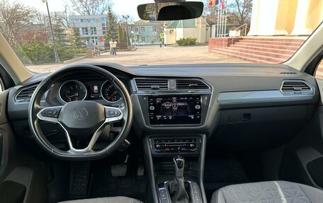 Volkswagen Tiguan II, 2021 год, 2 599 000 рублей, 8 фотография