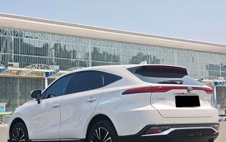 Toyota Venza, 2022 год, 4 180 000 рублей, 4 фотография