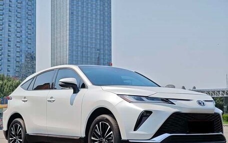 Toyota Venza, 2022 год, 4 180 000 рублей, 3 фотография