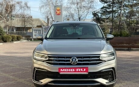 Volkswagen Tiguan II, 2021 год, 2 599 000 рублей, 10 фотография