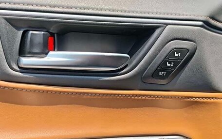 Toyota Venza, 2022 год, 4 180 000 рублей, 11 фотография