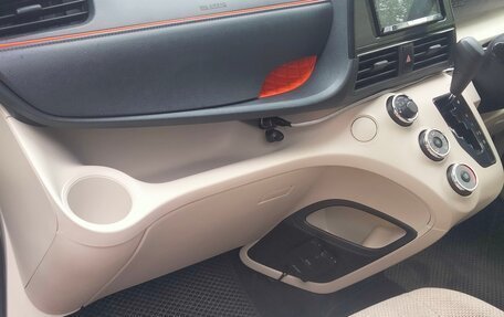 Toyota Sienta II, 2018 год, 1 150 000 рублей, 10 фотография