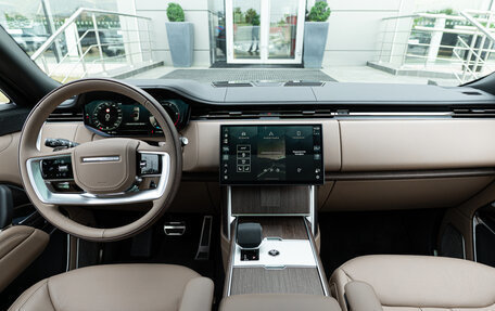 Land Rover Range Rover IV рестайлинг, 2024 год, 25 995 500 рублей, 10 фотография