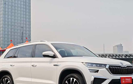 Skoda Kodiaq I, 2022 год, 3 995 000 рублей, 3 фотография