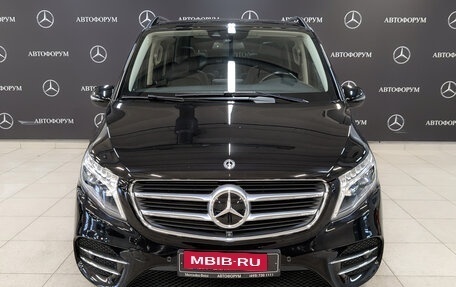 Mercedes-Benz V-Класс, 2017 год, 6 400 000 рублей, 2 фотография
