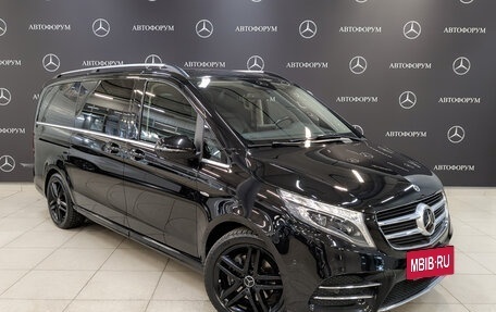 Mercedes-Benz V-Класс, 2017 год, 6 400 000 рублей, 3 фотография