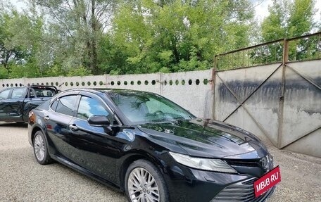 Toyota Camry, 2020 год, 2 420 000 рублей, 2 фотография
