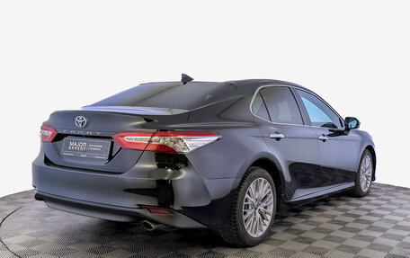 Toyota Camry, 2019 год, 2 700 000 рублей, 5 фотография