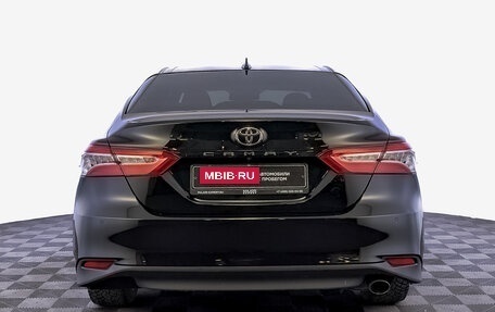 Toyota Camry, 2019 год, 2 700 000 рублей, 6 фотография