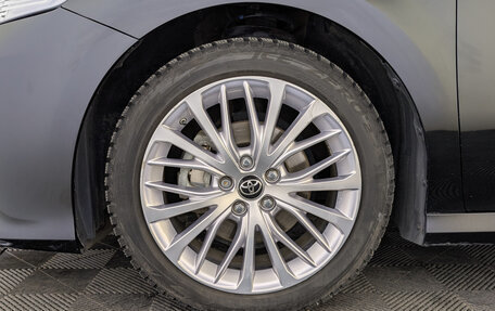 Toyota Camry, 2019 год, 2 700 000 рублей, 12 фотография