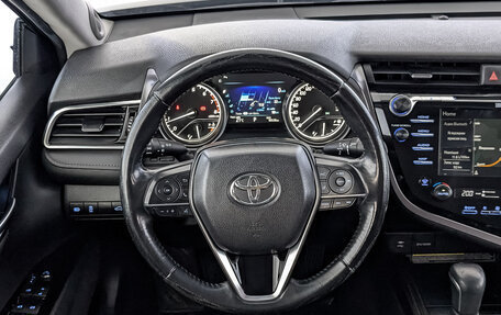 Toyota Camry, 2019 год, 2 700 000 рублей, 22 фотография