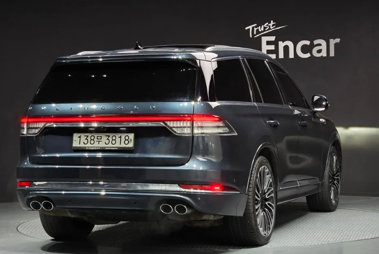 Lincoln Aviator II, 2020 год, 4 050 000 рублей, 2 фотография