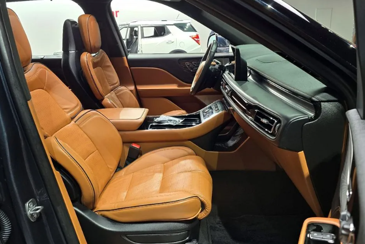 Lincoln Aviator II, 2020 год, 4 050 000 рублей, 11 фотография