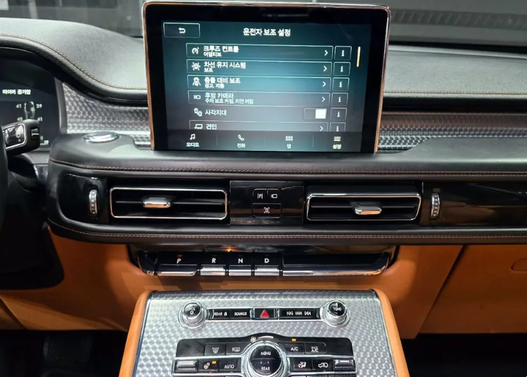Lincoln Aviator II, 2020 год, 4 050 000 рублей, 16 фотография