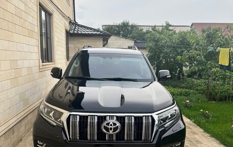 Toyota Land Cruiser Prado 150 рестайлинг 2, 2020 год, 7 000 000 рублей, 1 фотография