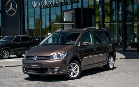 Volkswagen Touran III, 2010 год, 949 000 рублей, 1 фотография