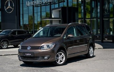 Volkswagen Touran III, 2010 год, 949 000 рублей, 1 фотография