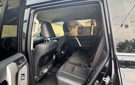 Toyota Land Cruiser Prado 150 рестайлинг 2, 2020 год, 7 000 000 рублей, 14 фотография