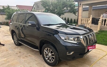 Toyota Land Cruiser Prado 150 рестайлинг 2, 2020 год, 7 000 000 рублей, 3 фотография