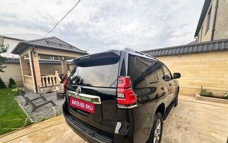 Toyota Land Cruiser Prado 150 рестайлинг 2, 2020 год, 7 000 000 рублей, 5 фотография