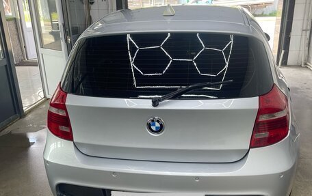 BMW 1 серия, 2009 год, 1 300 000 рублей, 4 фотография