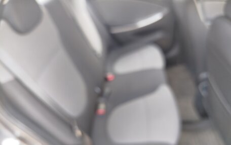 Hyundai Solaris II рестайлинг, 2011 год, 850 000 рублей, 6 фотография