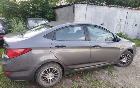 Hyundai Solaris II рестайлинг, 2011 год, 850 000 рублей, 9 фотография