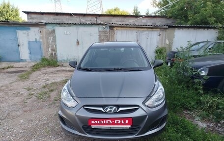 Hyundai Solaris II рестайлинг, 2011 год, 850 000 рублей, 15 фотография