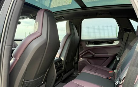Porsche Cayenne III, 2025 год, 19 490 000 рублей, 6 фотография