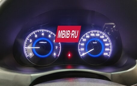 Hyundai Solaris II рестайлинг, 2011 год, 750 000 рублей, 13 фотография