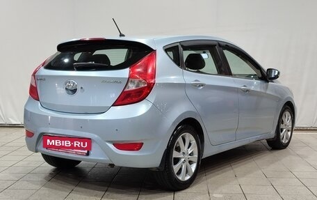 Hyundai Solaris II рестайлинг, 2011 год, 750 000 рублей, 5 фотография