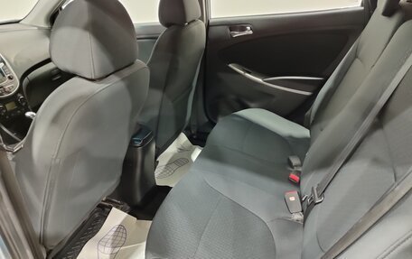 Hyundai Solaris II рестайлинг, 2011 год, 750 000 рублей, 18 фотография