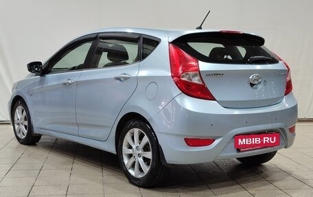 Hyundai Solaris II рестайлинг, 2011 год, 750 000 рублей, 7 фотография