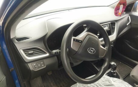 Hyundai Solaris II рестайлинг, 2018 год, 690 000 рублей, 7 фотография